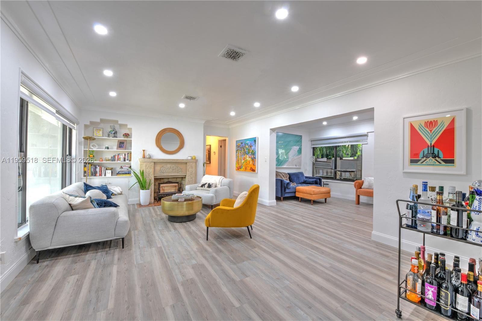 HOLLYWOOD - Residential