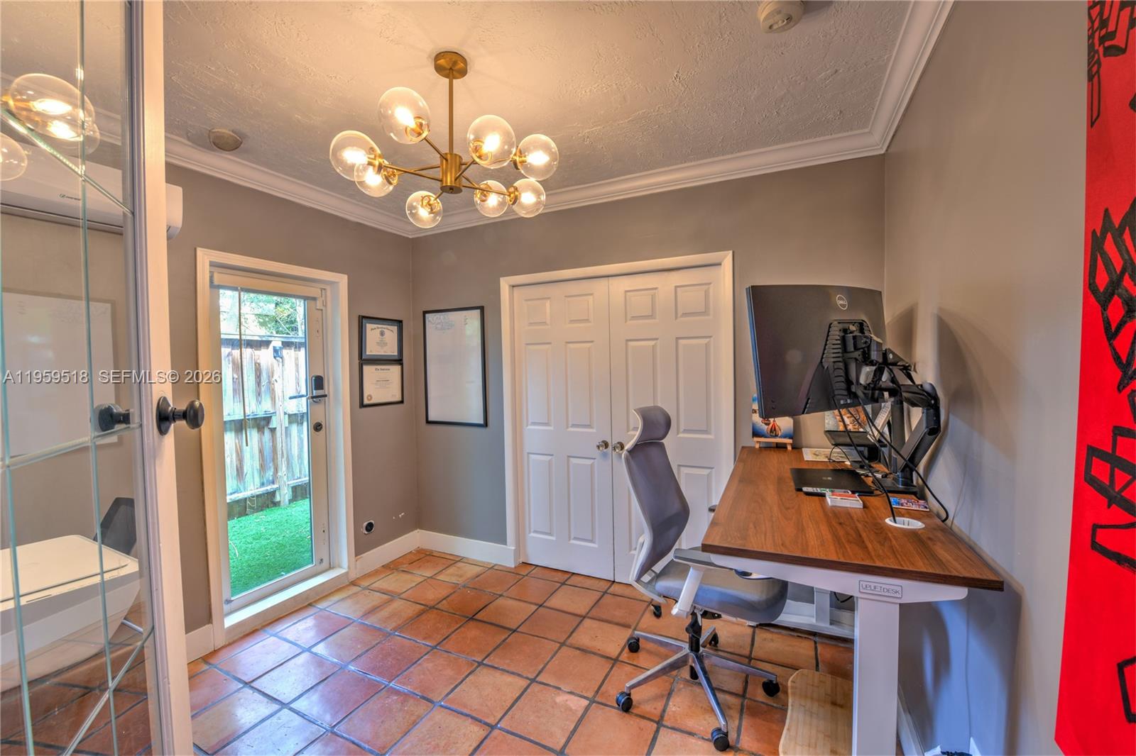 HOLLYWOOD - Residential