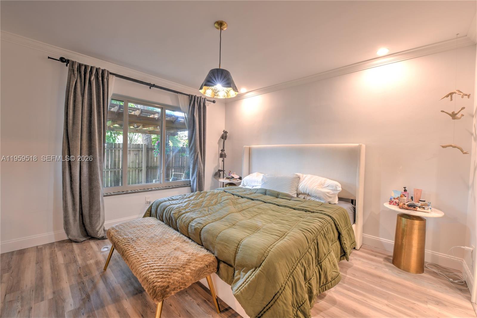 HOLLYWOOD - Residential