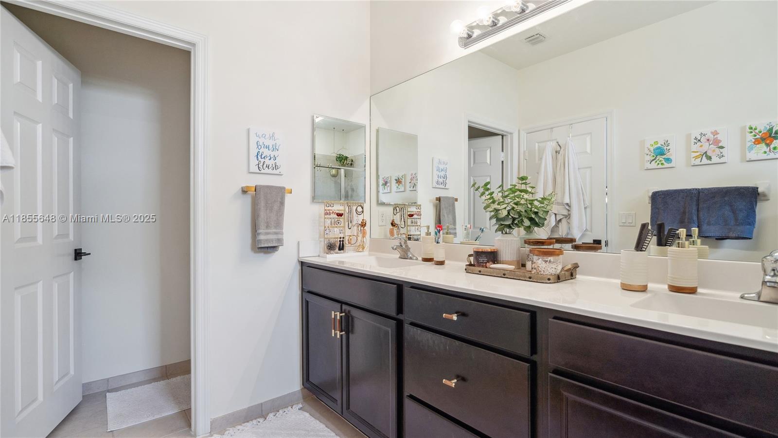 COCO PALM ESTATES - Residential