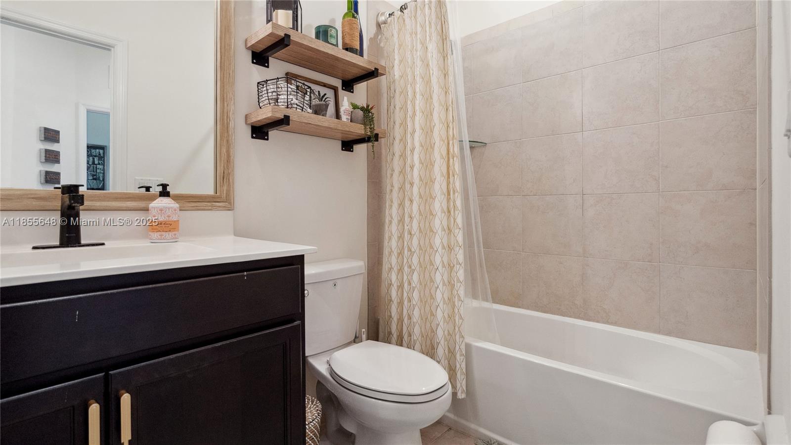 COCO PALM ESTATES - Residential