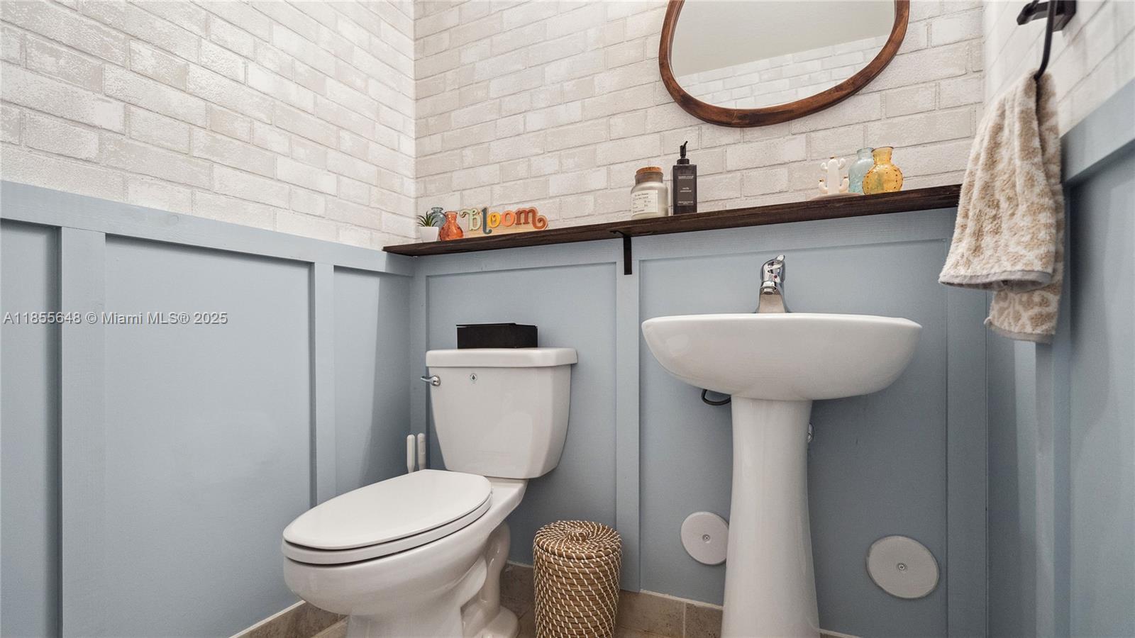 COCO PALM ESTATES - Residential