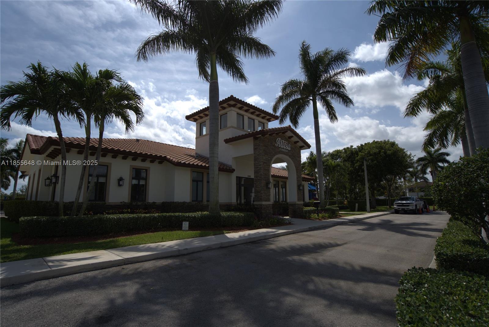 COCO PALM ESTATES - Residential