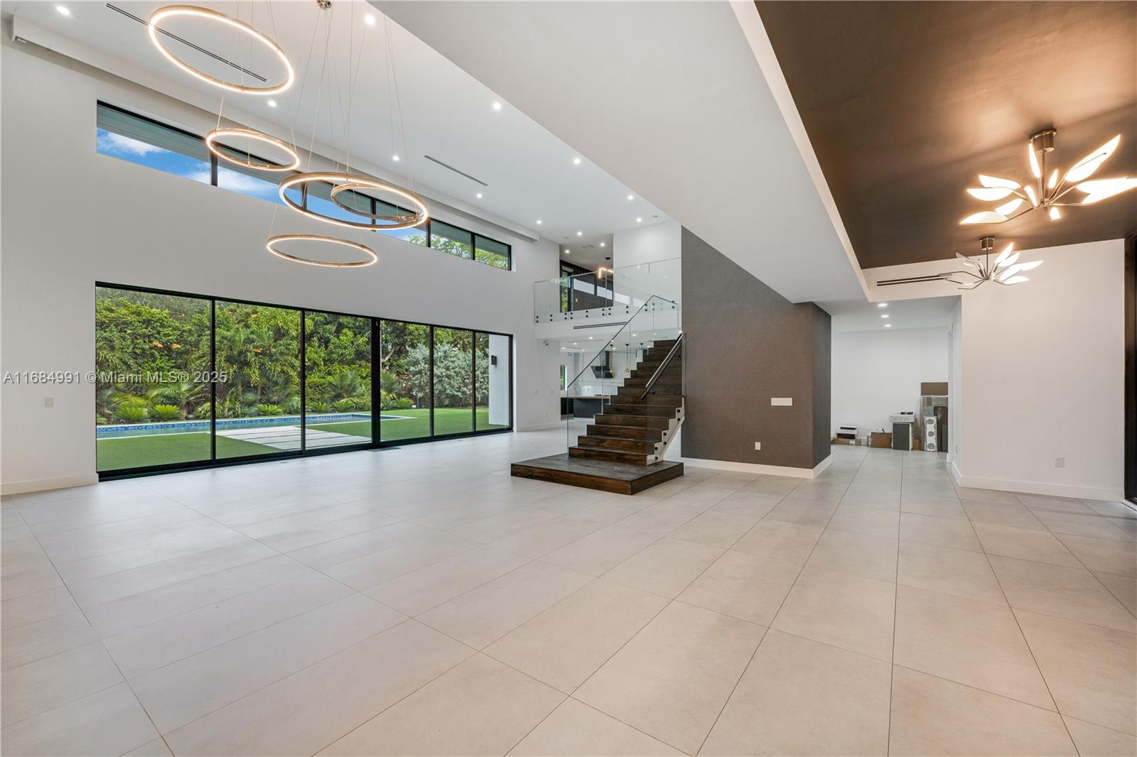 COLLINS ESTATES 1ST ADDN - Residential