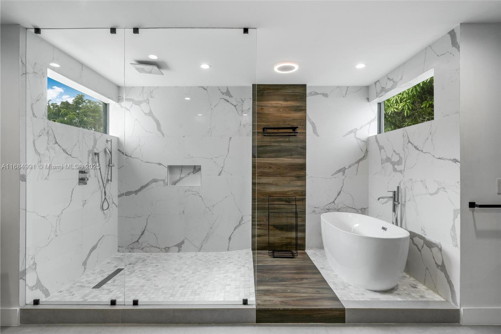 COLLINS ESTATES 1ST ADDN - Residential