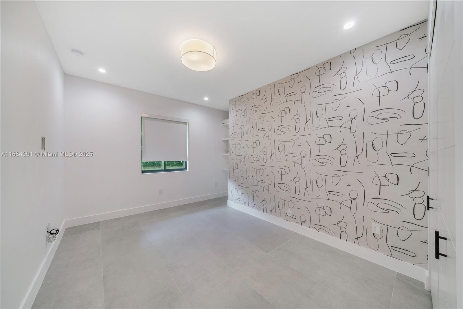 COLLINS ESTATES 1ST ADDN - Residential