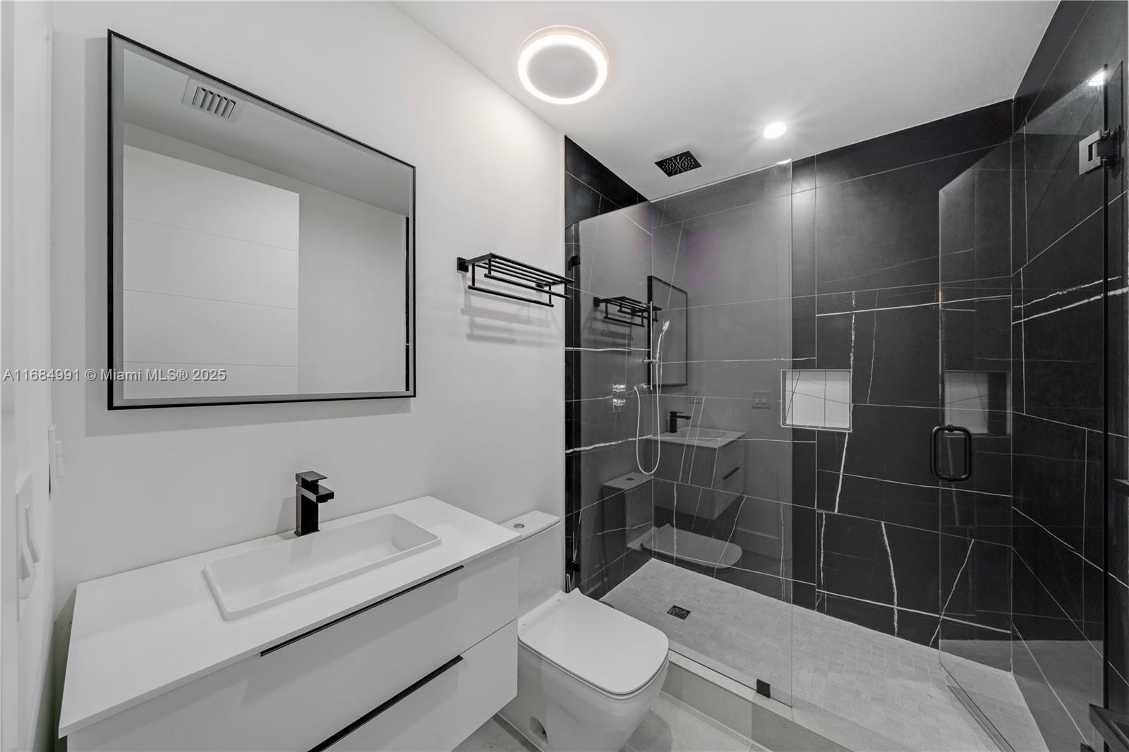 COLLINS ESTATES 1ST ADDN - Residential