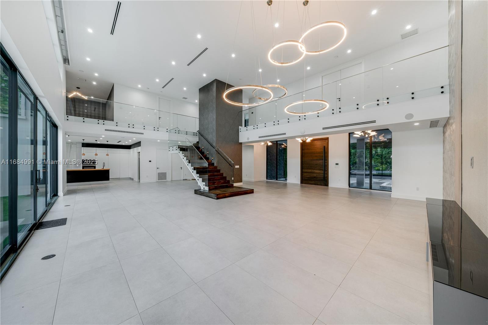 COLLINS ESTATES 1ST ADDN - Residential