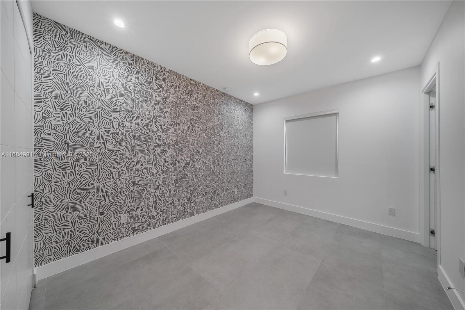 COLLINS ESTATES 1ST ADDN - Residential