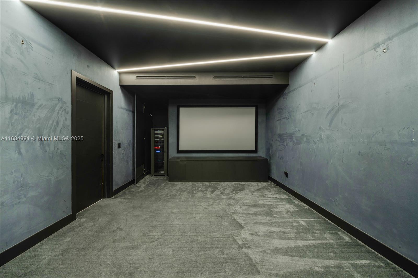 COLLINS ESTATES 1ST ADDN - Residential