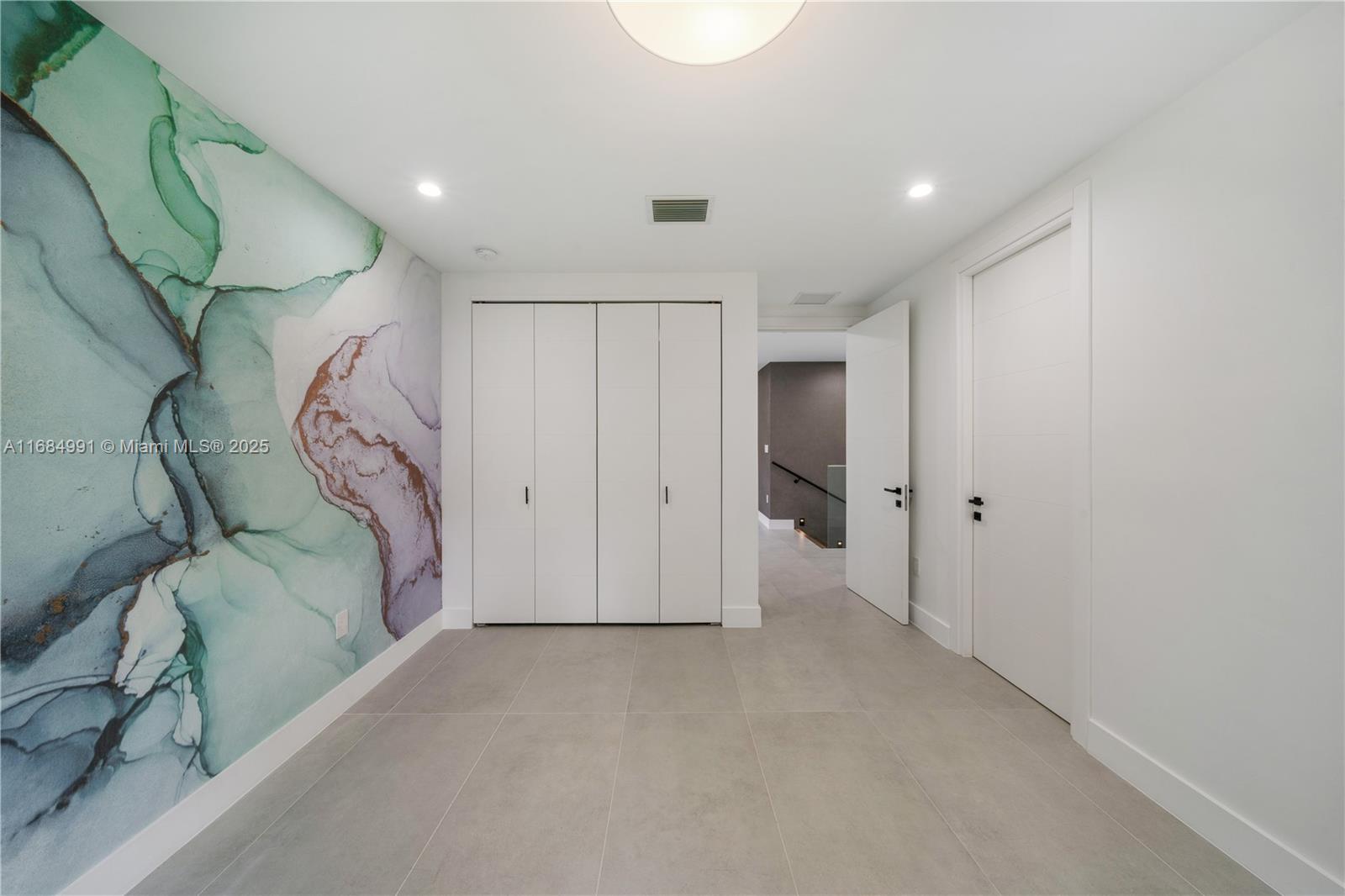 COLLINS ESTATES 1ST ADDN - Residential