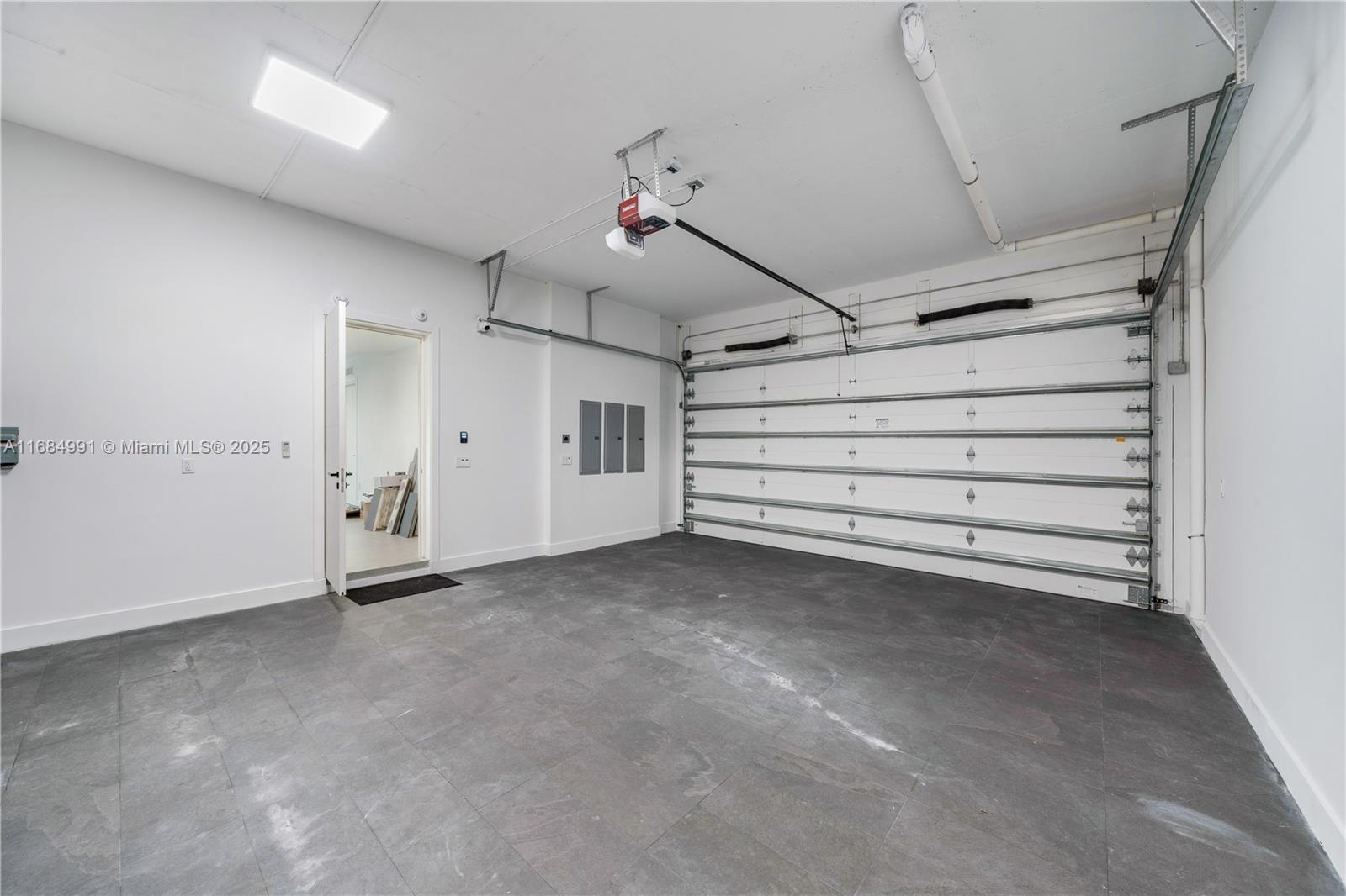 COLLINS ESTATES 1ST ADDN - Residential