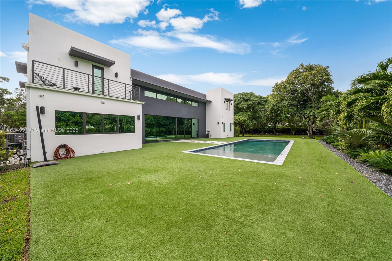 COLLINS ESTATES 1ST ADDN - Residential