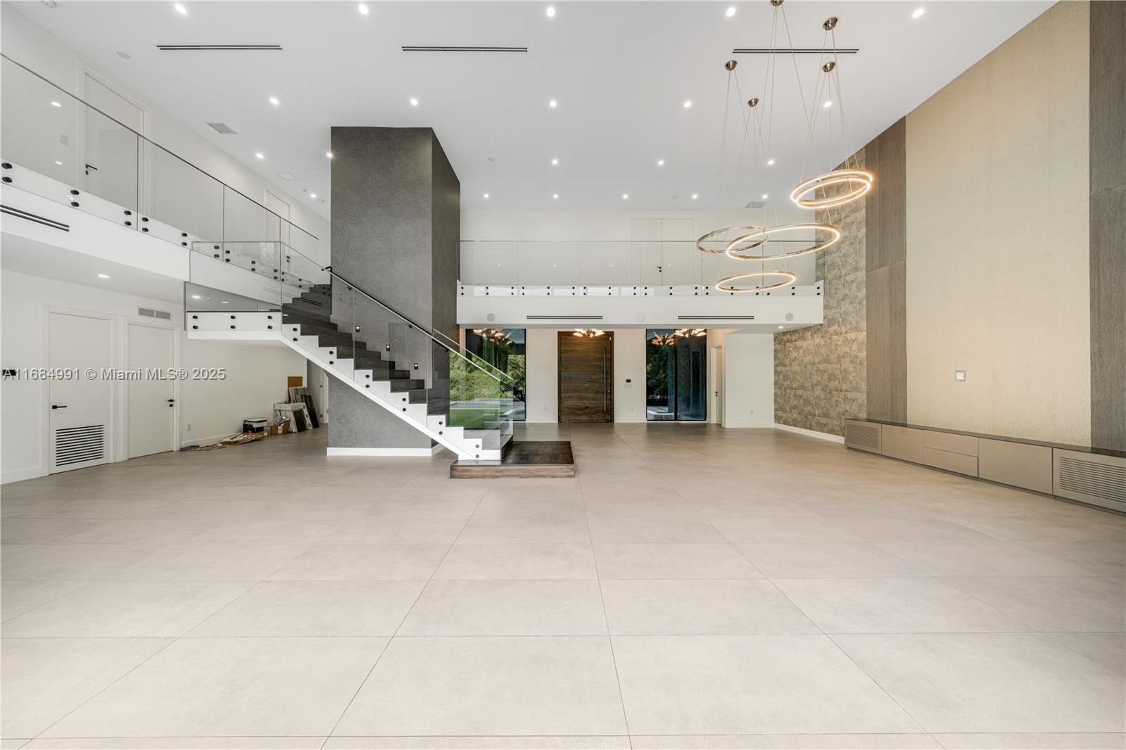 COLLINS ESTATES 1ST ADDN - Residential