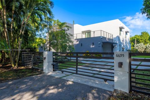 A home in Pinecrest