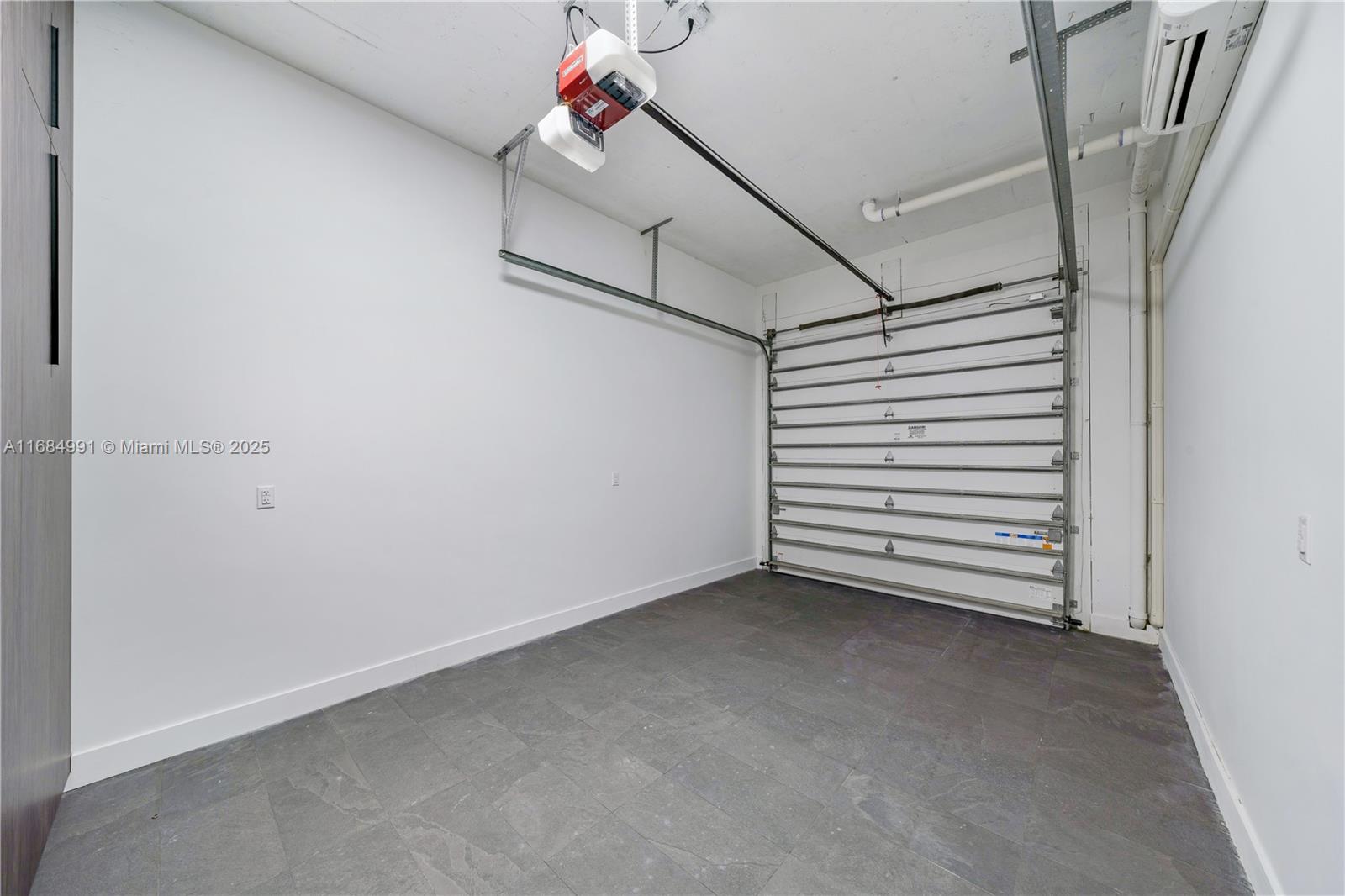 COLLINS ESTATES 1ST ADDN - Residential