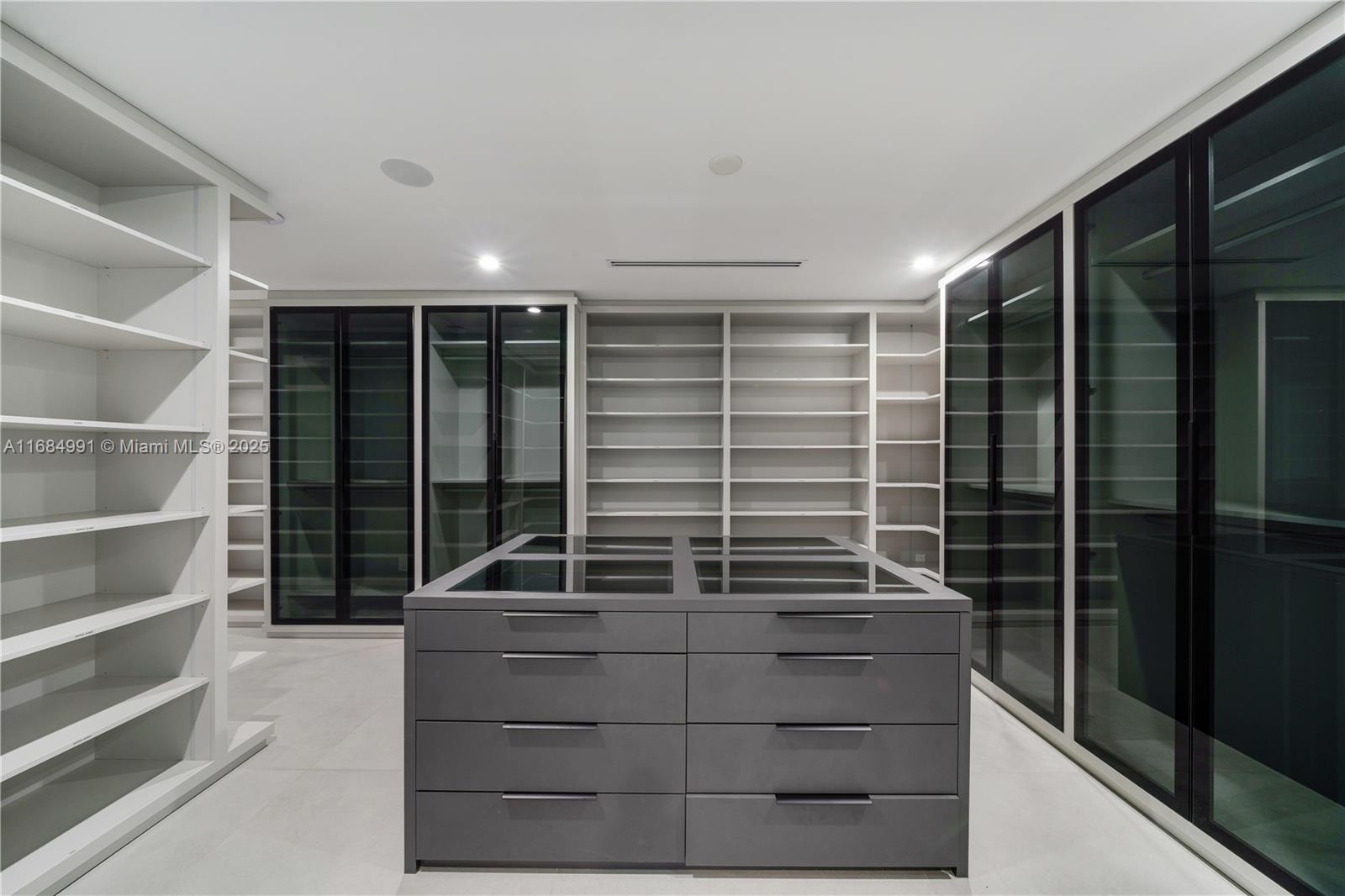 COLLINS ESTATES 1ST ADDN - Residential