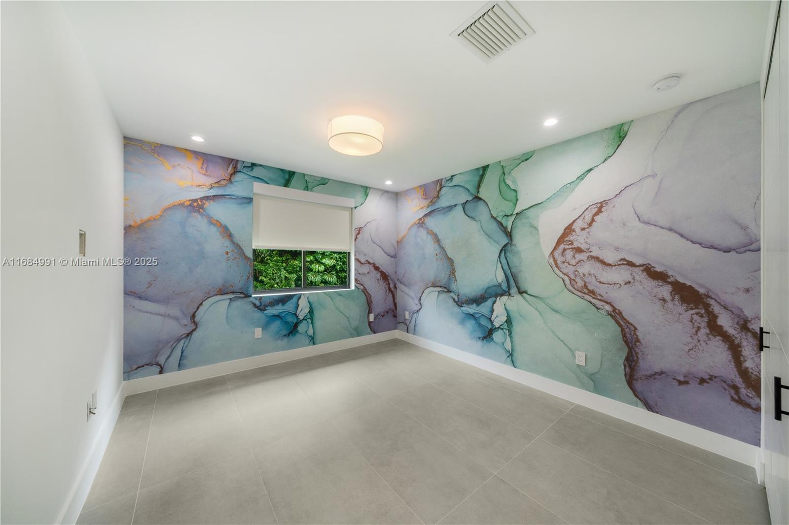 COLLINS ESTATES 1ST ADDN - Residential