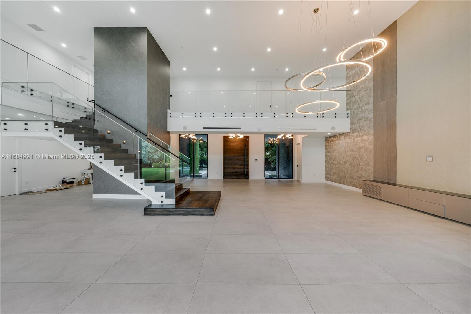 COLLINS ESTATES 1ST ADDN - Residential