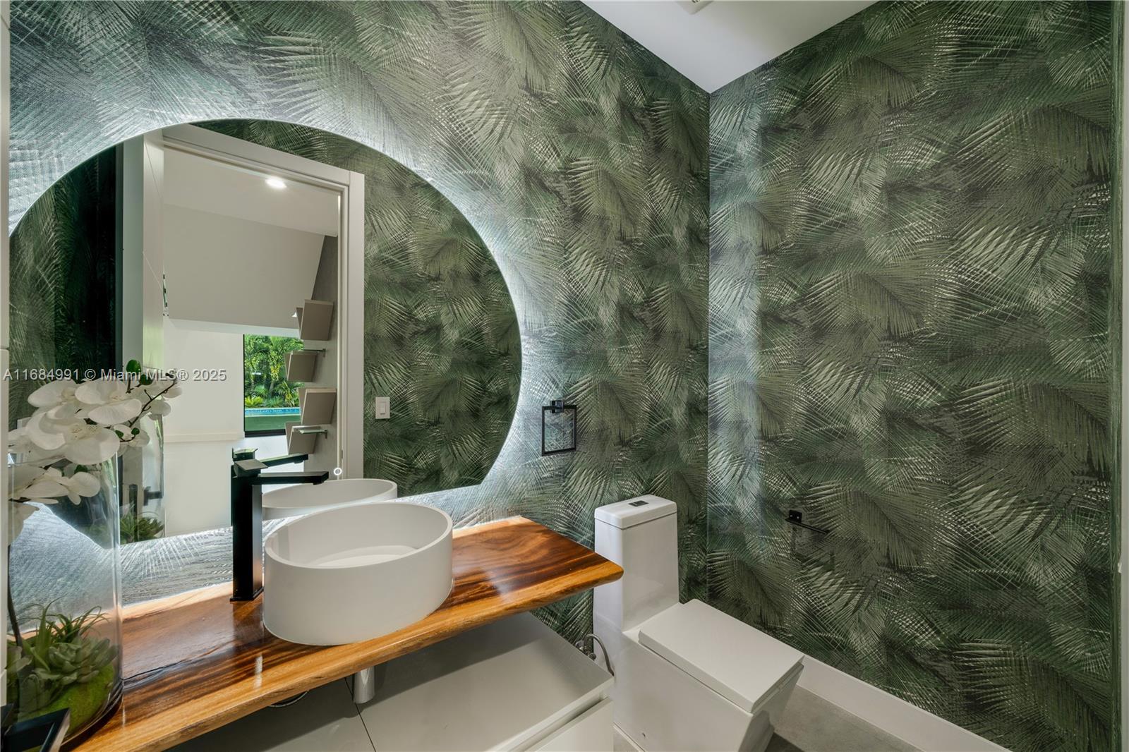 COLLINS ESTATES 1ST ADDN - Residential