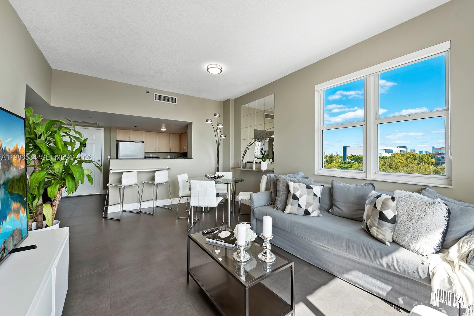 THE ASTON CONDO - Residential