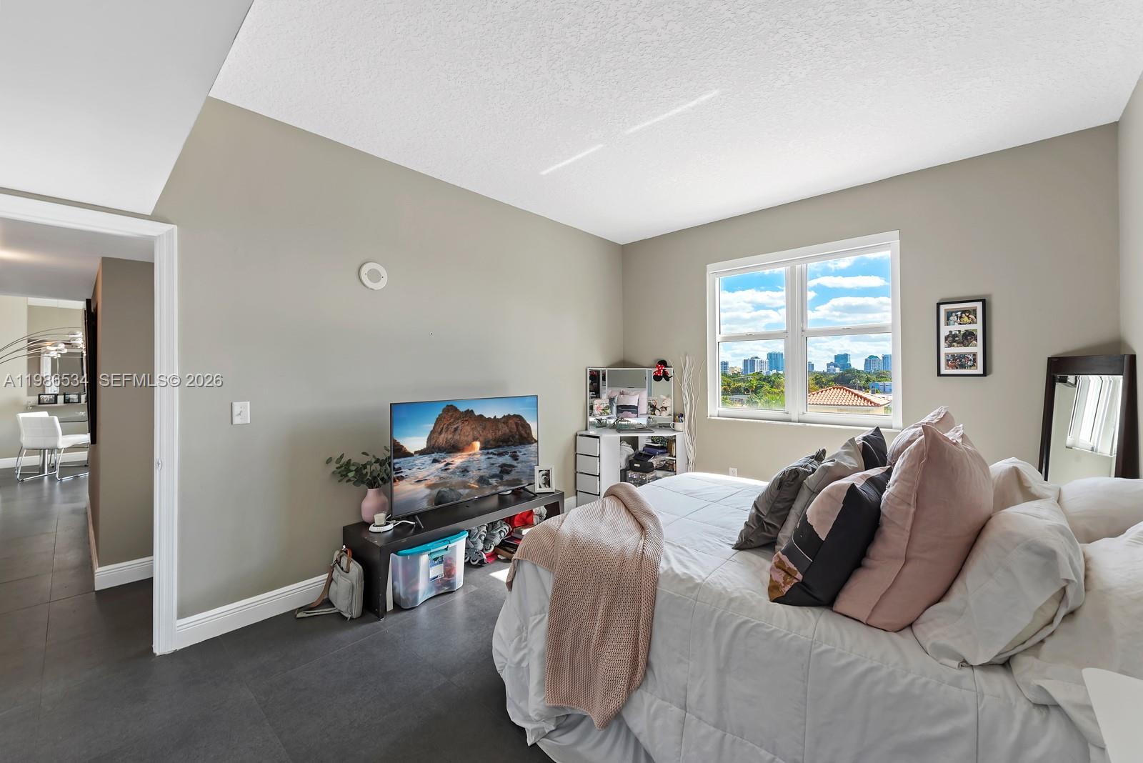 THE ASTON CONDO - Residential