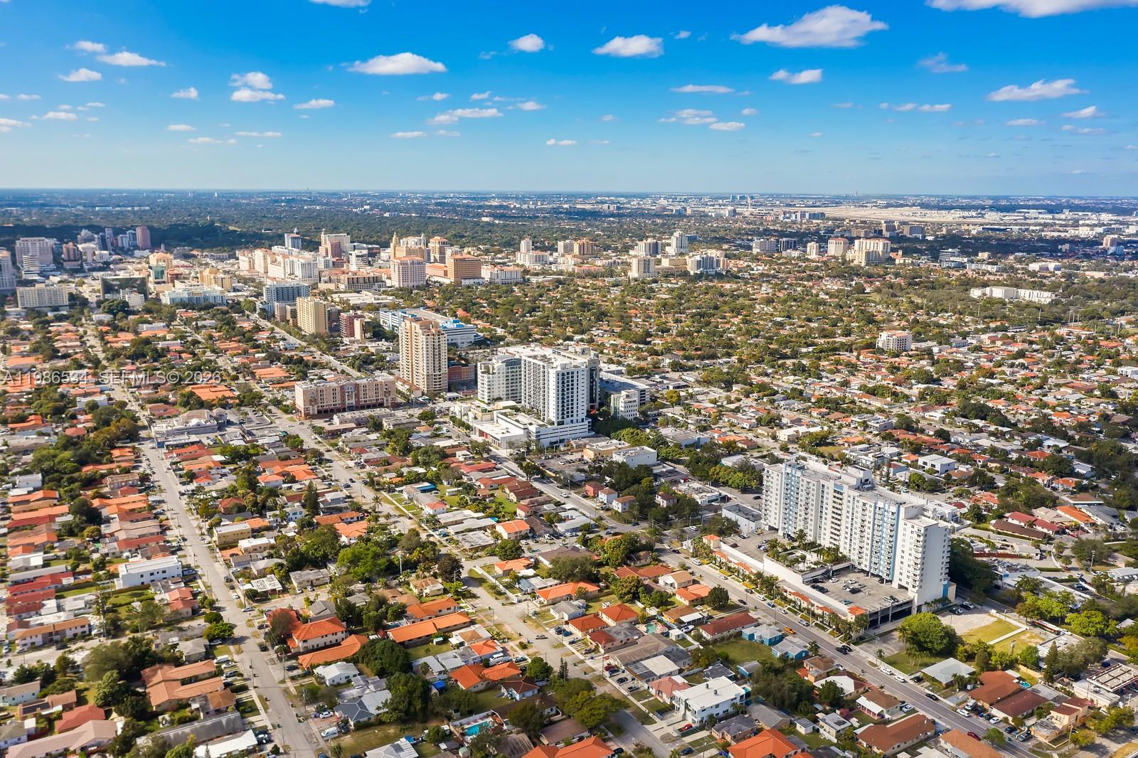 THE ASTON CONDO - Residential