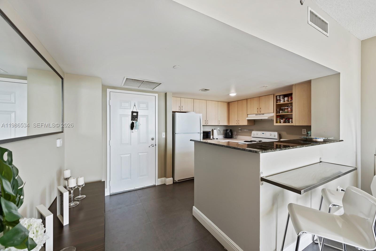 THE ASTON CONDO - Residential