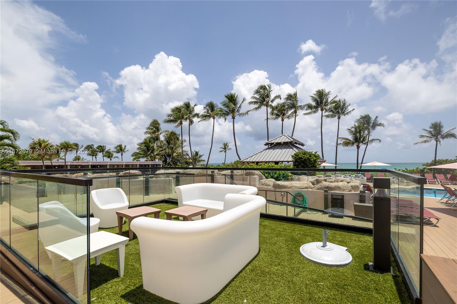 THE ALEXANDER CONDO - Residential