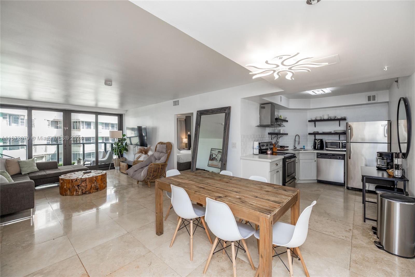 THE ALEXANDER CONDO - Residential