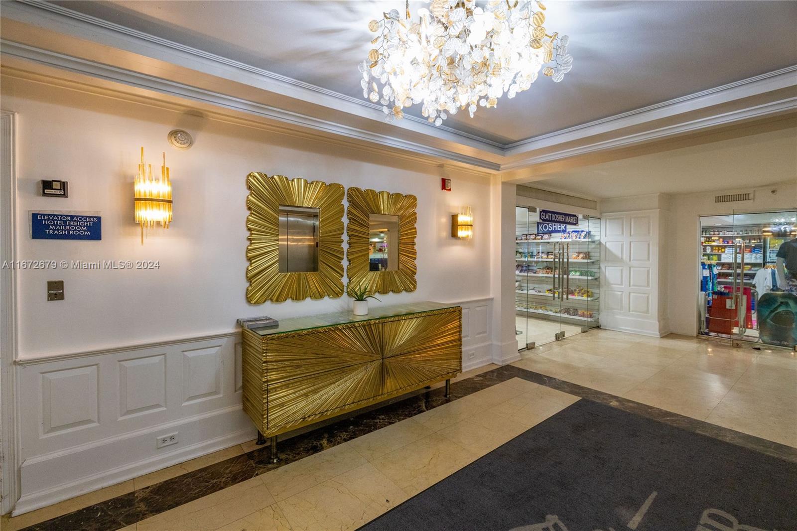 THE ALEXANDER CONDO - Residential