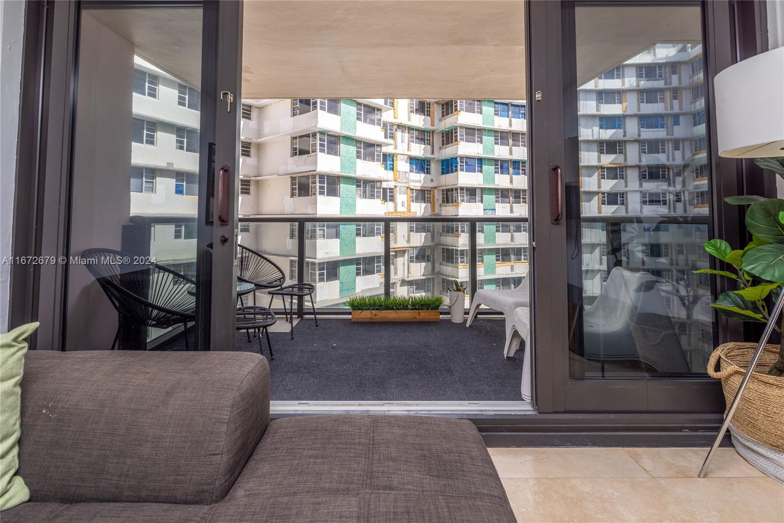 THE ALEXANDER CONDO - Residential