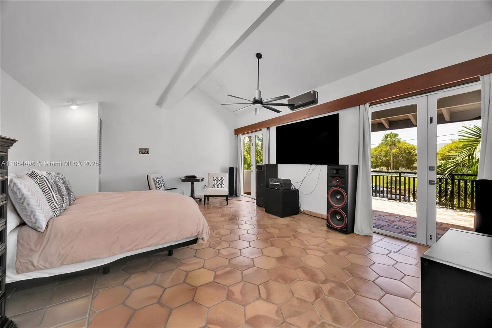 South Miami, Florida 33156, United States, 5 Bedrooms Bedrooms, ,4 BathroomsBathrooms,Residential,Active,190693