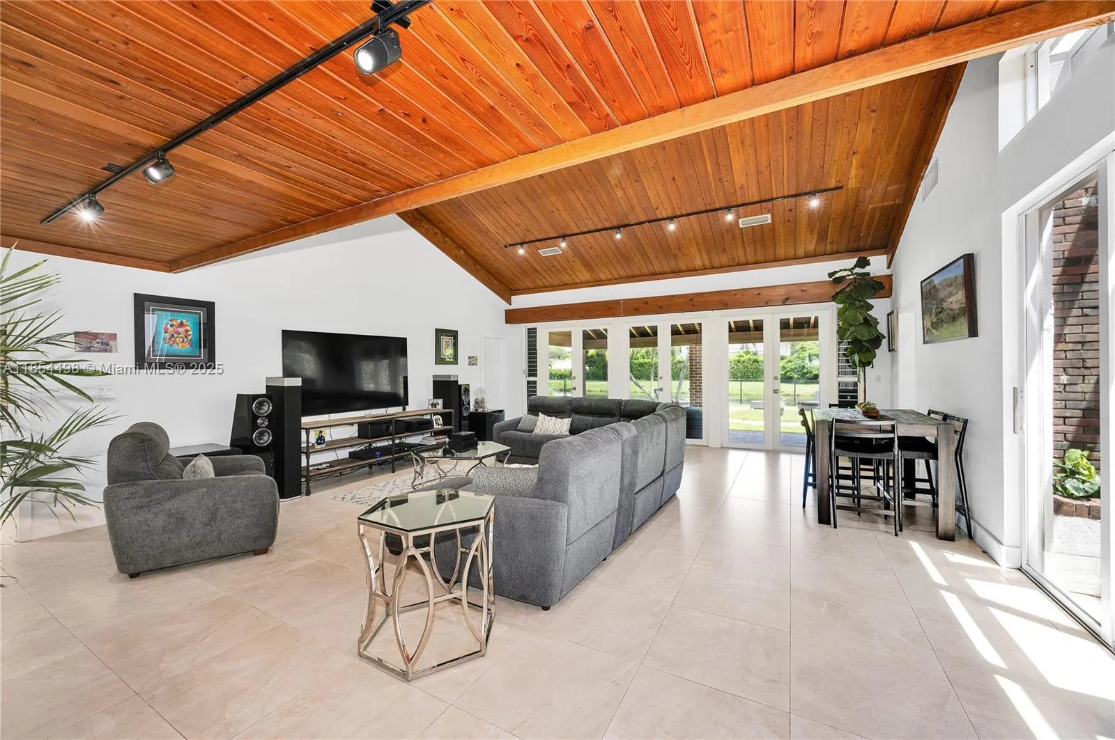 South Miami, Florida 33156, United States, 5 Bedrooms Bedrooms, ,4 BathroomsBathrooms,Residential,Active,190693