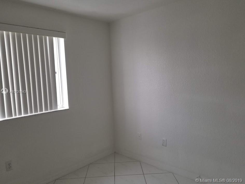 DORAL GRAND CONDO - Residential Lease