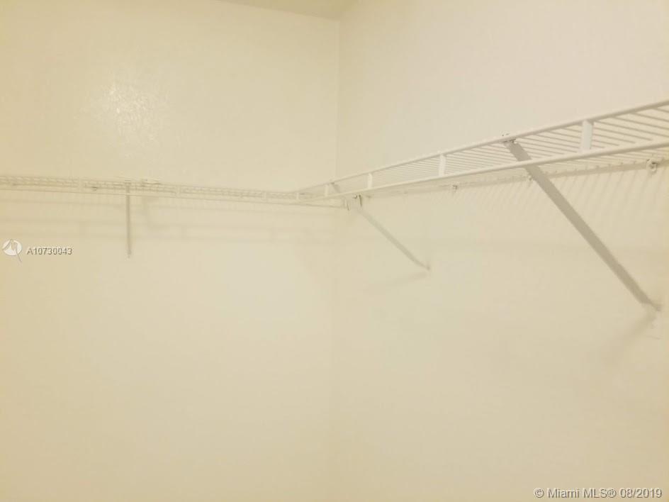 DORAL GRAND CONDO - Residential Lease