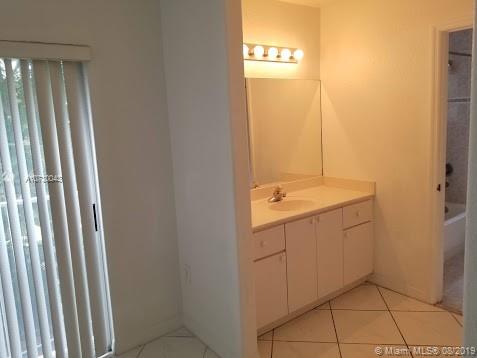 DORAL GRAND CONDO - Residential Lease