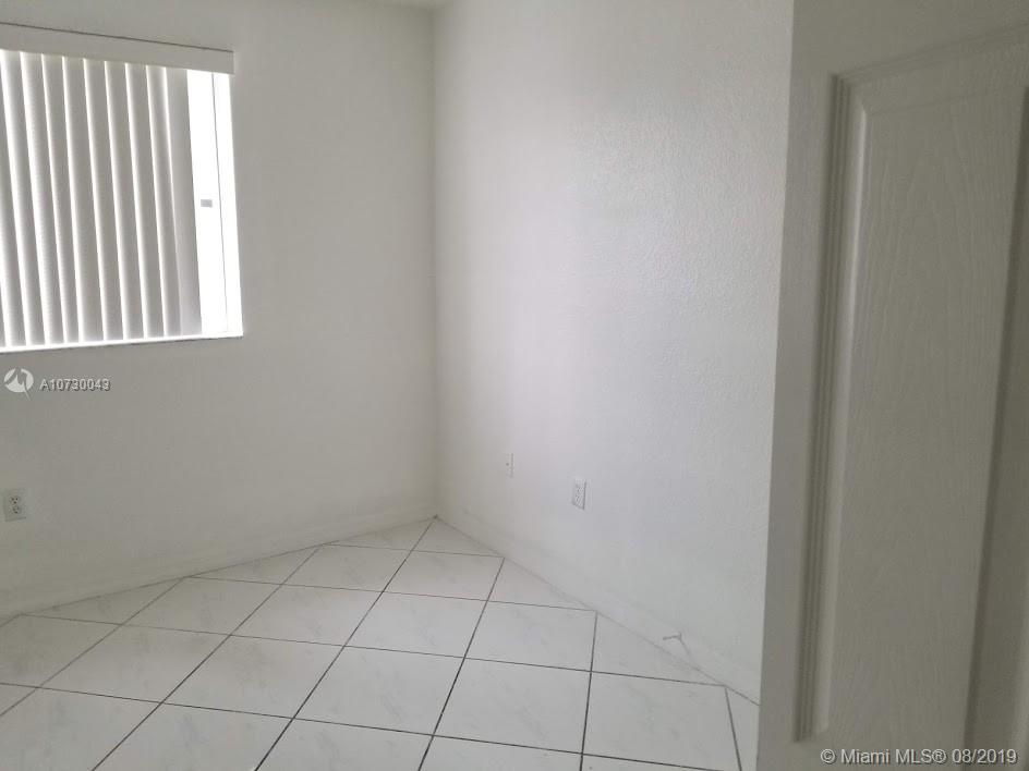 DORAL GRAND CONDO - Residential Lease