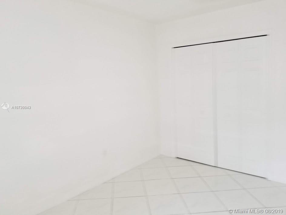 DORAL GRAND CONDO - Residential Lease