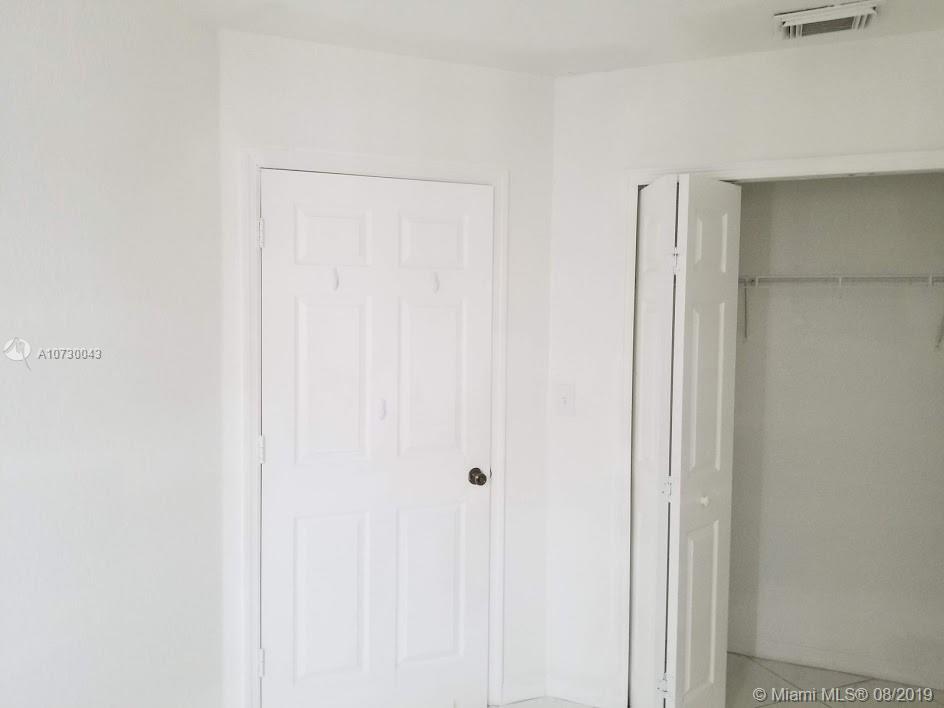 DORAL GRAND CONDO - Residential Lease