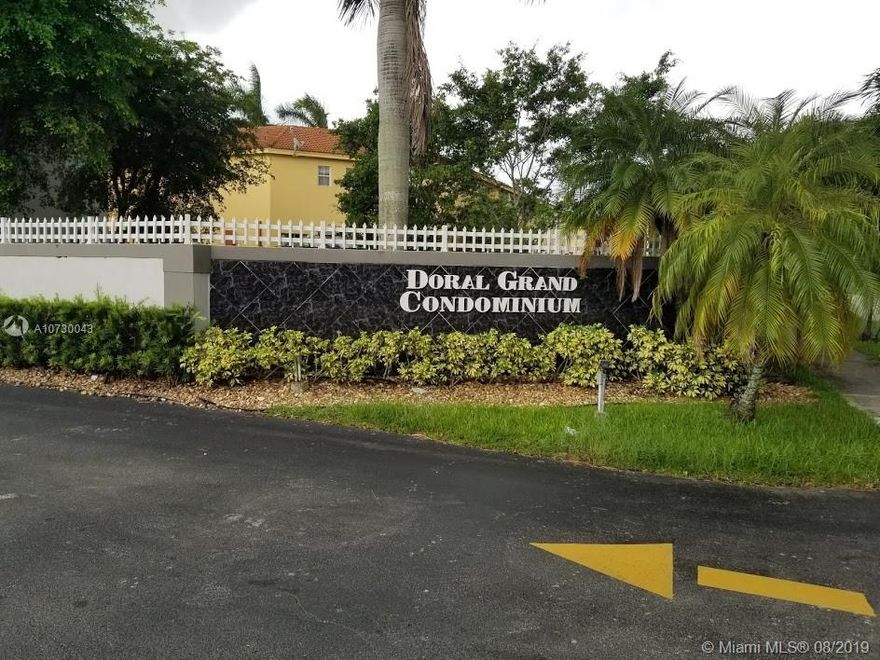 Cozy 3 bedroom, 2 bath, spacious apartment, fully equipped washer/dryer in the unit, tile floors, lots of closet space , great lighting, best school, Security Gated Community. Family oriented neighboorhood, Great location, 
Close to the Dolphin Mall, Miami Airport, Supermarket & Highways.
