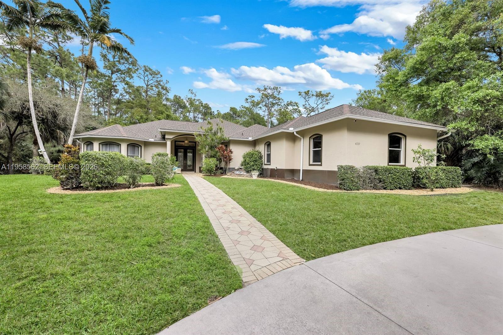 Collier Woods - Residential