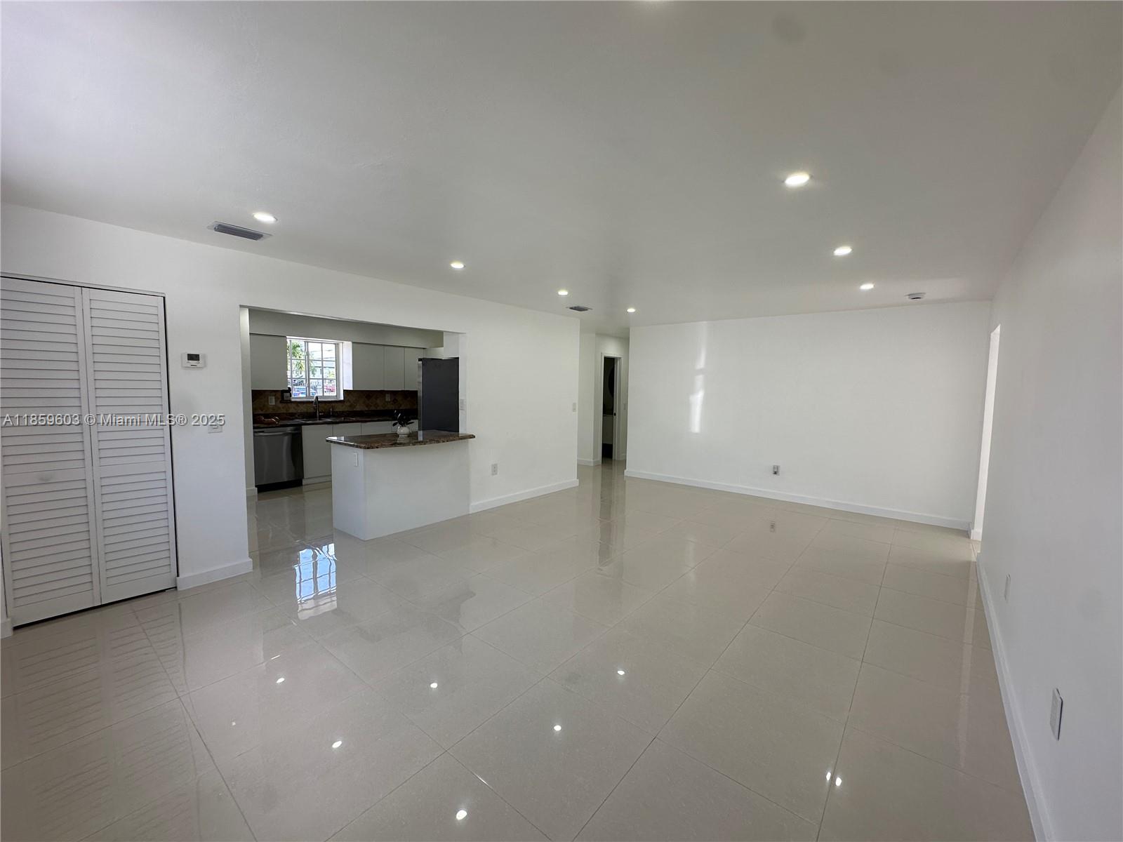 620 W 70th Pl