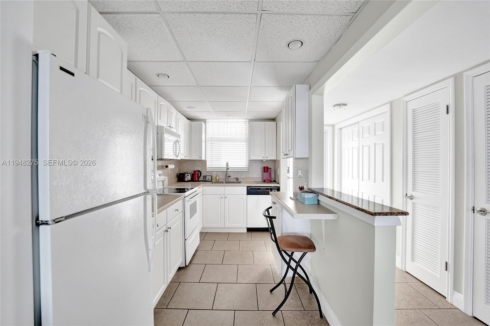 PARADISE TOWERS CO-OP - Residential