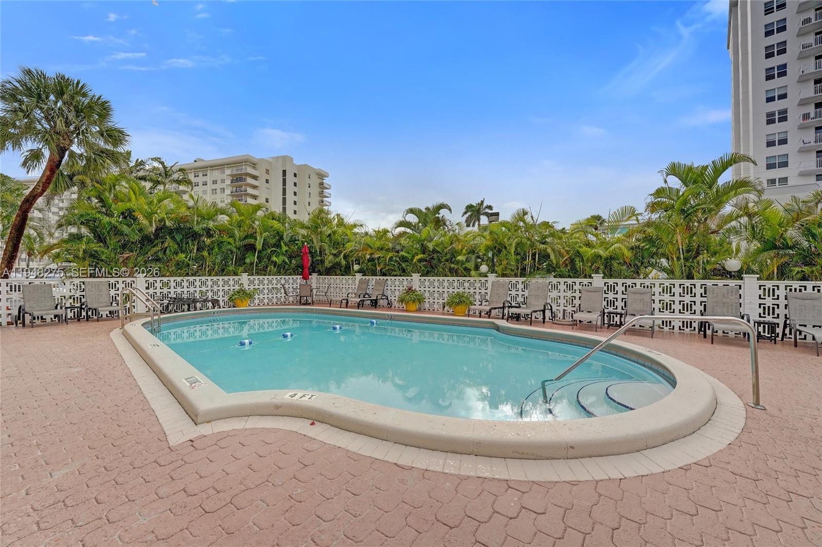 PARADISE TOWERS CO-OP - Residential