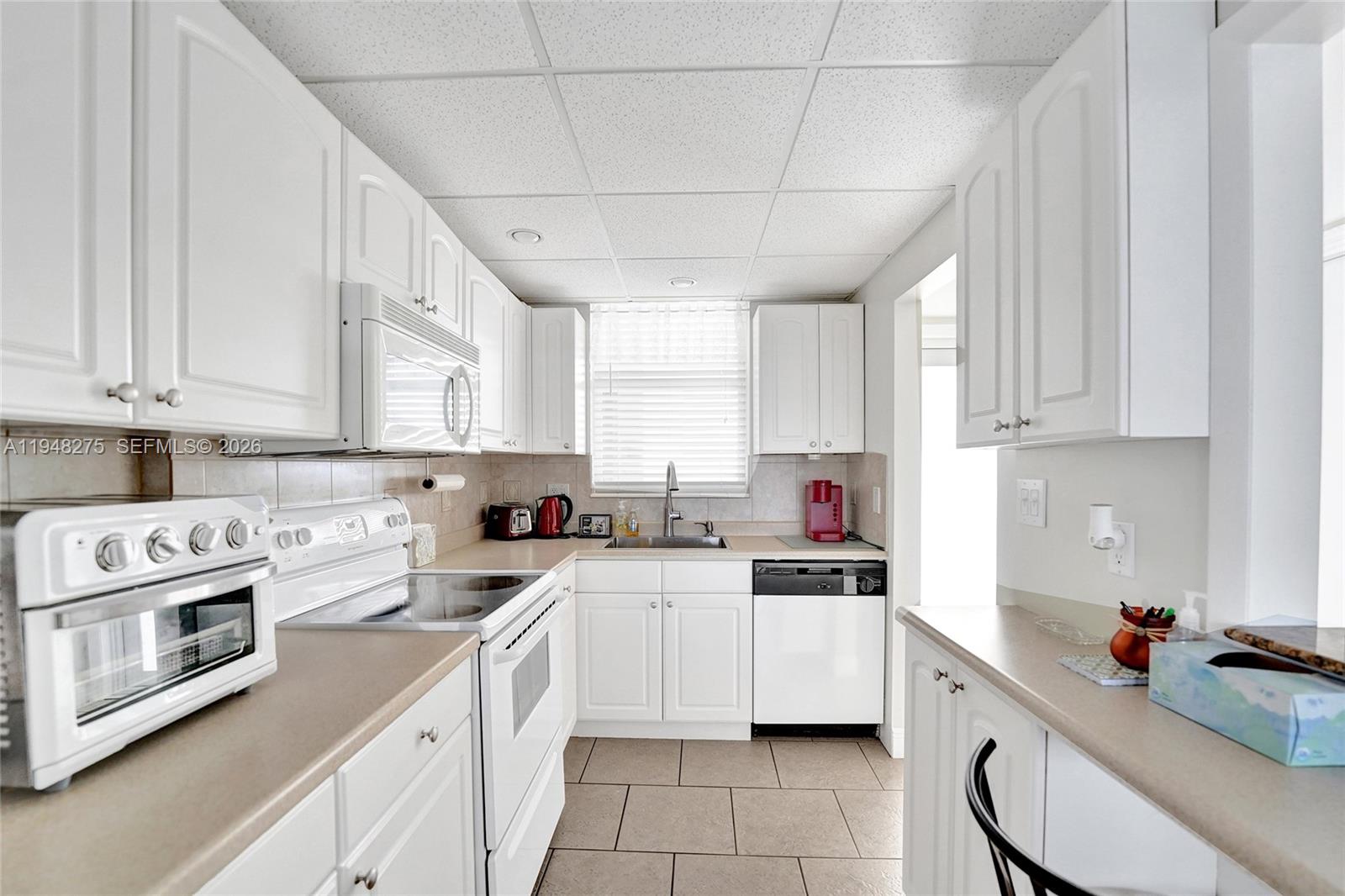 PARADISE TOWERS CO-OP - Residential