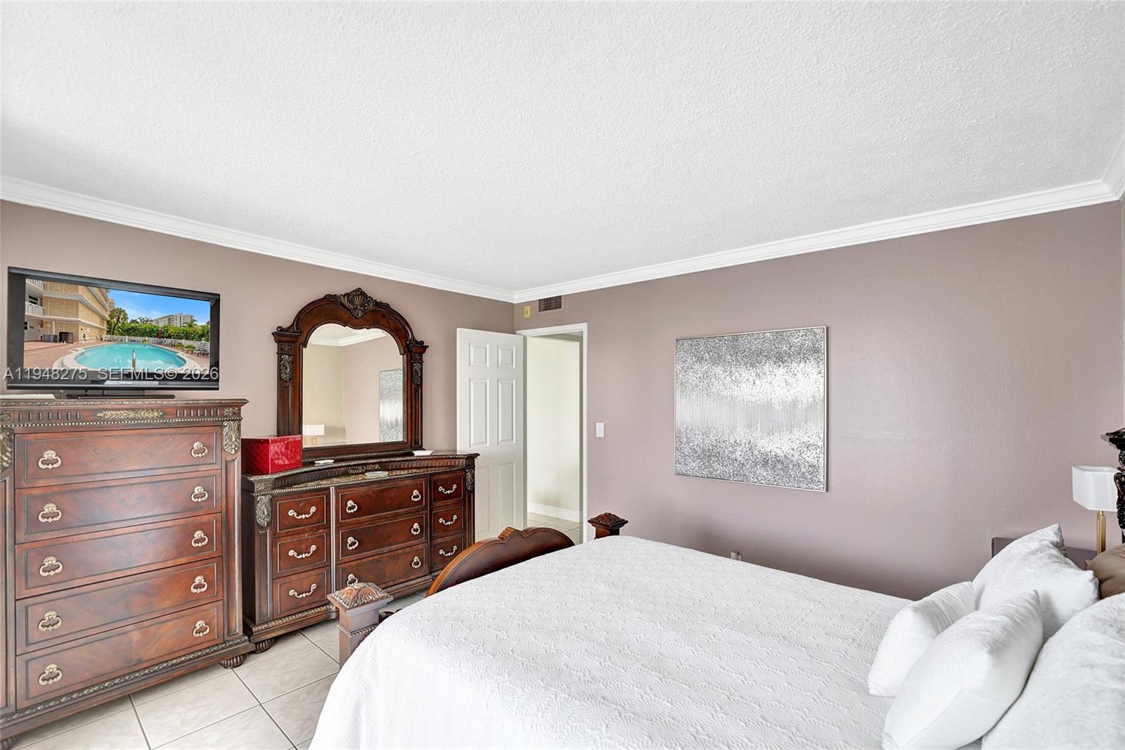 PARADISE TOWERS CO-OP - Residential