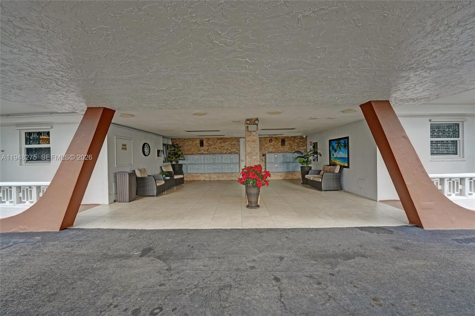 PARADISE TOWERS CO-OP - Residential