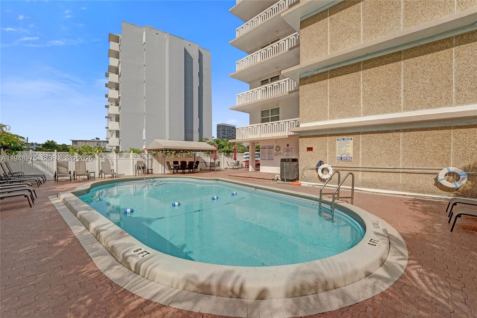 PARADISE TOWERS CO-OP - Residential