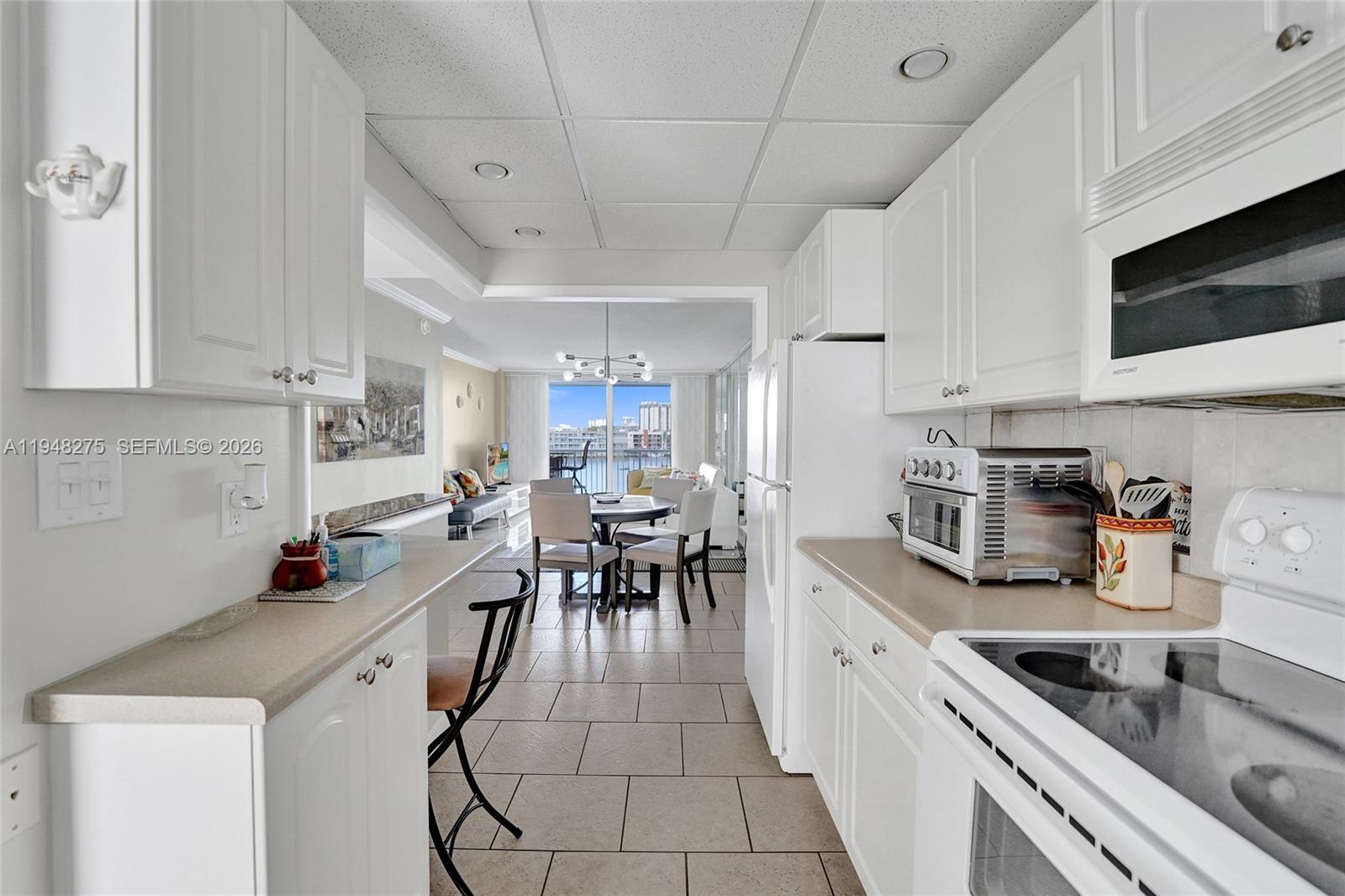 PARADISE TOWERS CO-OP - Residential